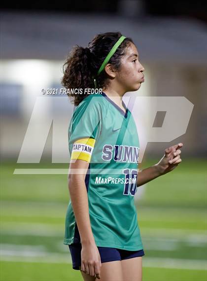 Thumbnail 3 in Sumner vs. Robinson photogallery.