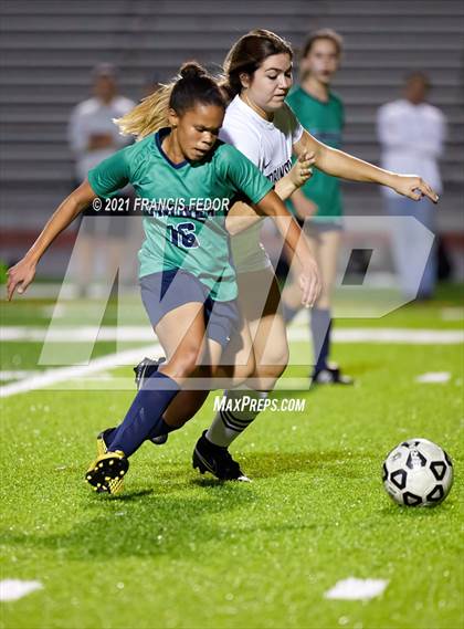Thumbnail 3 in Sumner vs. Robinson photogallery.