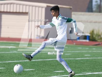 Thumbnail 3 in Grossmont vs. Hilltop (Grossmont Holiday Tournament) photogallery.