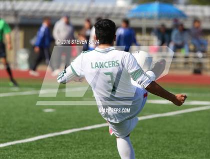 Thumbnail 2 in Grossmont vs. Hilltop (Grossmont Holiday Tournament) photogallery.