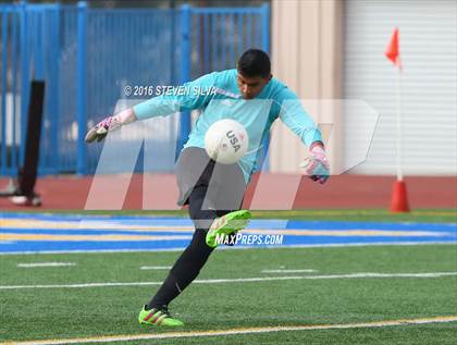 Thumbnail 1 in Grossmont vs. Hilltop (Grossmont Holiday Tournament) photogallery.