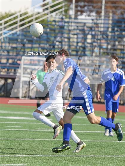 Thumbnail 3 in Grossmont vs. Hilltop (Grossmont Holiday Tournament) photogallery.
