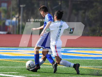 Thumbnail 2 in Grossmont vs. Hilltop (Grossmont Holiday Tournament) photogallery.