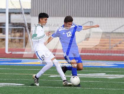 Thumbnail 3 in Grossmont vs. Hilltop (Grossmont Holiday Tournament) photogallery.