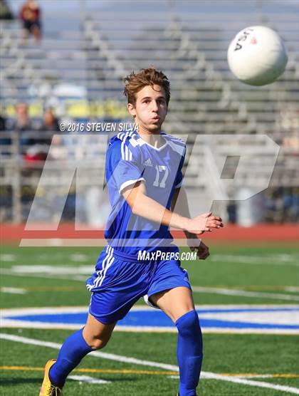 Thumbnail 3 in Grossmont vs. Hilltop (Grossmont Holiday Tournament) photogallery.