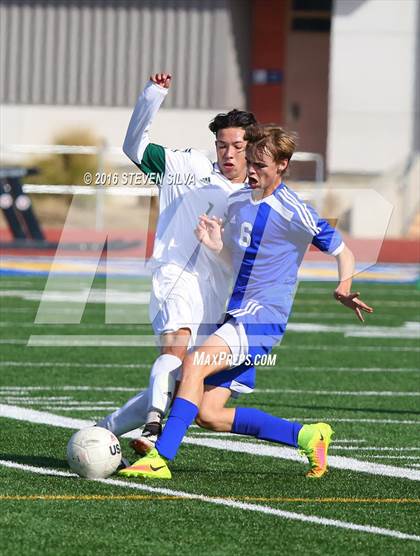 Thumbnail 2 in Grossmont vs. Hilltop (Grossmont Holiday Tournament) photogallery.