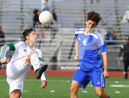 Thumbnail 1 in Grossmont vs. Hilltop (Grossmont Holiday Tournament) photogallery.