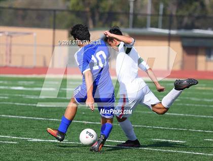 Thumbnail 3 in Grossmont vs. Hilltop (Grossmont Holiday Tournament) photogallery.