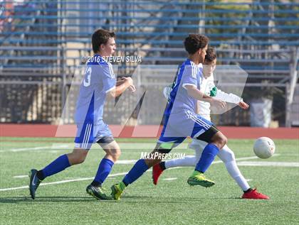 Thumbnail 1 in Grossmont vs. Hilltop (Grossmont Holiday Tournament) photogallery.