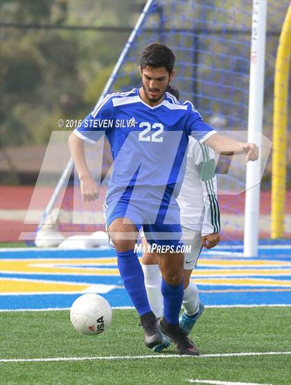 Thumbnail 2 in Grossmont vs. Hilltop (Grossmont Holiday Tournament) photogallery.