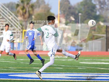 Thumbnail 3 in Grossmont vs. Hilltop (Grossmont Holiday Tournament) photogallery.