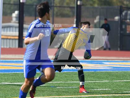 Thumbnail 1 in Grossmont vs. Hilltop (Grossmont Holiday Tournament) photogallery.