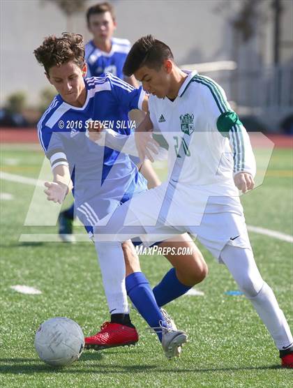 Thumbnail 1 in Grossmont vs. Hilltop (Grossmont Holiday Tournament) photogallery.