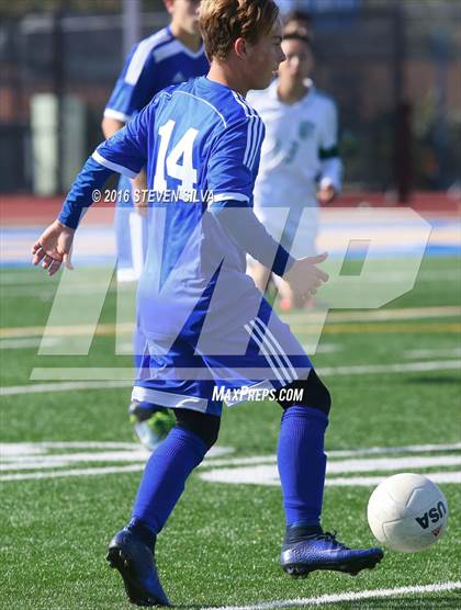 Thumbnail 3 in Grossmont vs. Hilltop (Grossmont Holiday Tournament) photogallery.