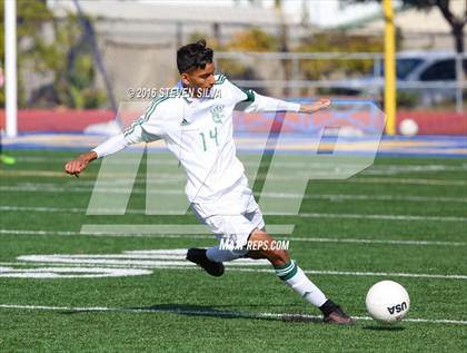 Thumbnail 1 in Grossmont vs. Hilltop (Grossmont Holiday Tournament) photogallery.
