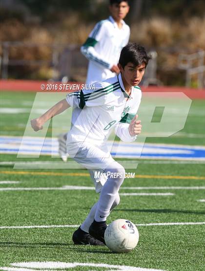 Thumbnail 3 in Grossmont vs. Hilltop (Grossmont Holiday Tournament) photogallery.