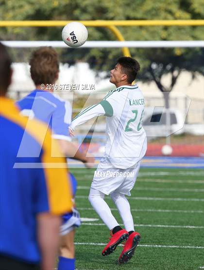 Thumbnail 2 in Grossmont vs. Hilltop (Grossmont Holiday Tournament) photogallery.