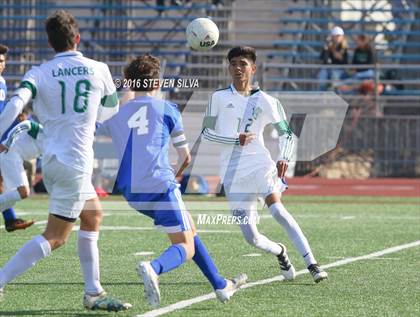 Thumbnail 2 in Grossmont vs. Hilltop (Grossmont Holiday Tournament) photogallery.