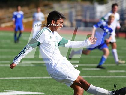 Thumbnail 3 in Grossmont vs. Hilltop (Grossmont Holiday Tournament) photogallery.