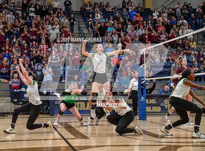 Thumbnail 1 in Tatum vs. White Oak (UIL 3A Region Quarterfinal Playoff) photogallery.