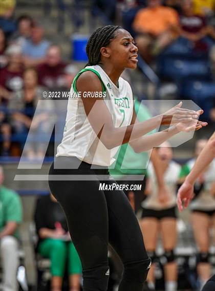 Thumbnail 2 in Tatum vs. White Oak (UIL 3A Region Quarterfinal Playoff) photogallery.