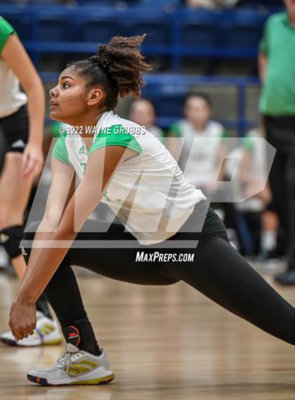 Thumbnail 1 in Tatum vs. White Oak (UIL 3A Region Quarterfinal Playoff) photogallery.
