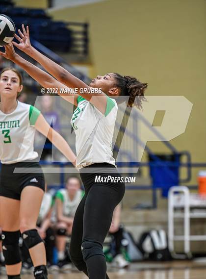 Thumbnail 3 in Tatum vs. White Oak (UIL 3A Region Quarterfinal Playoff) photogallery.