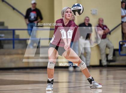 Thumbnail 3 in Tatum vs. White Oak (UIL 3A Region Quarterfinal Playoff) photogallery.