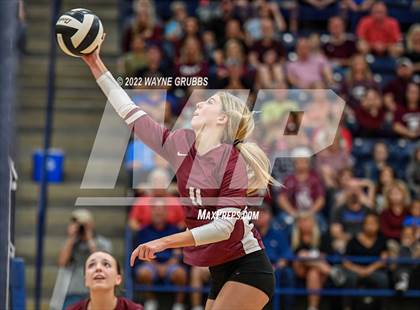 Thumbnail 1 in Tatum vs. White Oak (UIL 3A Region Quarterfinal Playoff) photogallery.