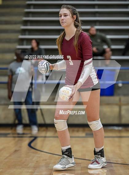 Thumbnail 2 in Tatum vs. White Oak (UIL 3A Region Quarterfinal Playoff) photogallery.