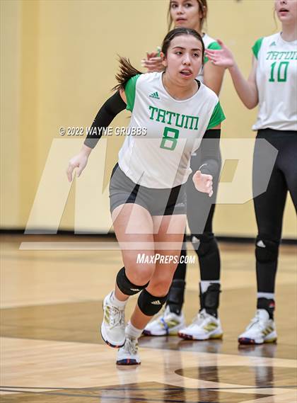 Thumbnail 2 in Tatum vs. White Oak (UIL 3A Region Quarterfinal Playoff) photogallery.