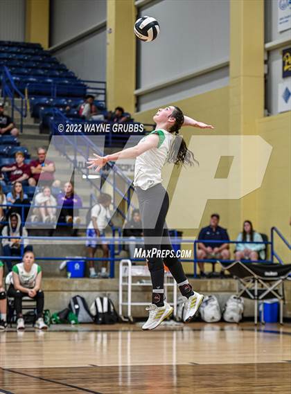 Thumbnail 2 in Tatum vs. White Oak (UIL 3A Region Quarterfinal Playoff) photogallery.