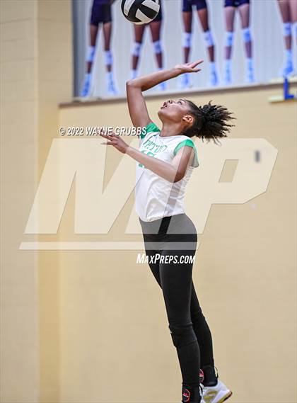 Thumbnail 1 in Tatum vs. White Oak (UIL 3A Region Quarterfinal Playoff) photogallery.