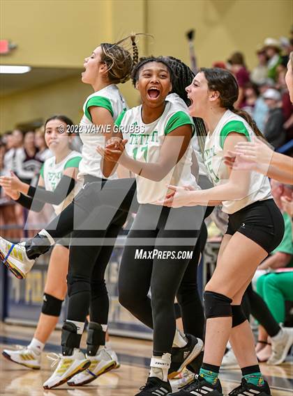 Thumbnail 2 in Tatum vs. White Oak (UIL 3A Region Quarterfinal Playoff) photogallery.