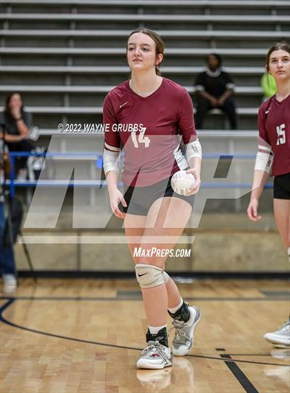 Thumbnail 2 in Tatum vs. White Oak (UIL 3A Region Quarterfinal Playoff) photogallery.