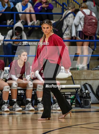 Thumbnail 2 in Tatum vs. White Oak (UIL 3A Region Quarterfinal Playoff) photogallery.