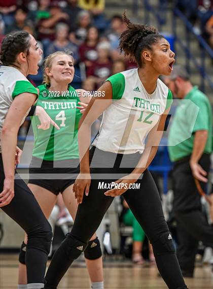 Thumbnail 3 in Tatum vs. White Oak (UIL 3A Region Quarterfinal Playoff) photogallery.