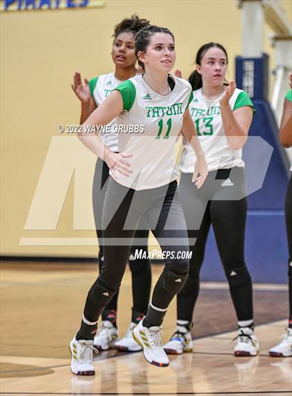 Thumbnail 2 in Tatum vs. White Oak (UIL 3A Region Quarterfinal Playoff) photogallery.