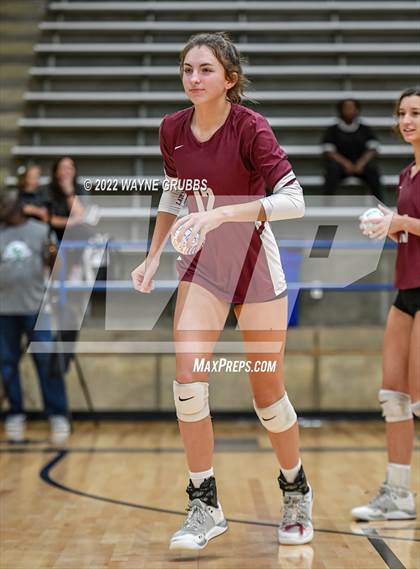 Thumbnail 3 in Tatum vs. White Oak (UIL 3A Region Quarterfinal Playoff) photogallery.