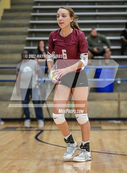 Thumbnail 1 in Tatum vs. White Oak (UIL 3A Region Quarterfinal Playoff) photogallery.
