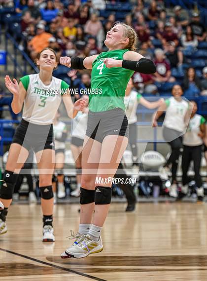 Thumbnail 3 in Tatum vs. White Oak (UIL 3A Region Quarterfinal Playoff) photogallery.