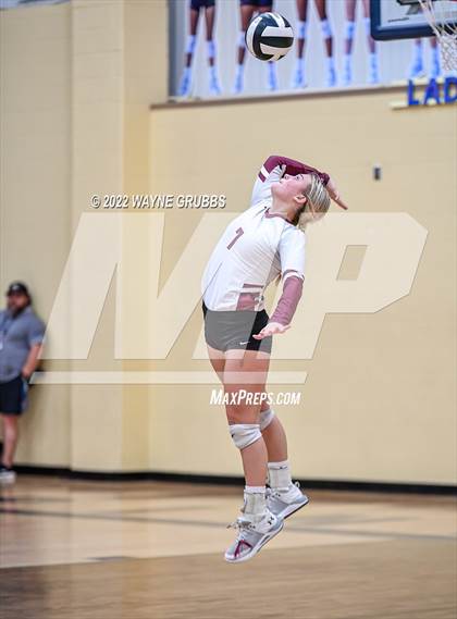 Thumbnail 3 in Tatum vs. White Oak (UIL 3A Region Quarterfinal Playoff) photogallery.