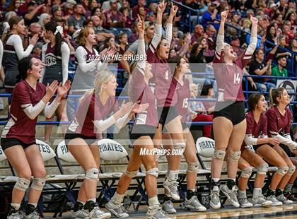 Thumbnail 2 in Tatum vs. White Oak (UIL 3A Region Quarterfinal Playoff) photogallery.