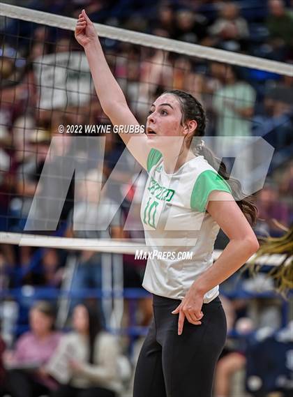 Thumbnail 3 in Tatum vs. White Oak (UIL 3A Region Quarterfinal Playoff) photogallery.