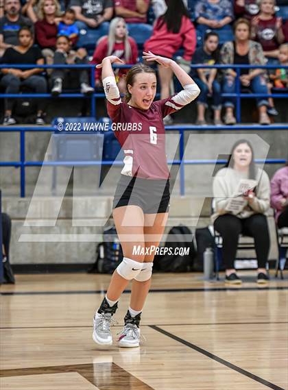 Thumbnail 3 in Tatum vs. White Oak (UIL 3A Region Quarterfinal Playoff) photogallery.