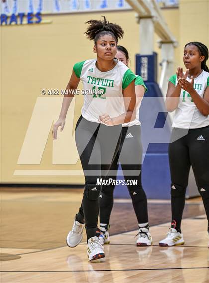 Thumbnail 3 in Tatum vs. White Oak (UIL 3A Region Quarterfinal Playoff) photogallery.
