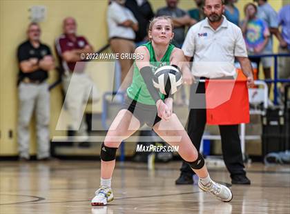 Thumbnail 2 in Tatum vs. White Oak (UIL 3A Region Quarterfinal Playoff) photogallery.