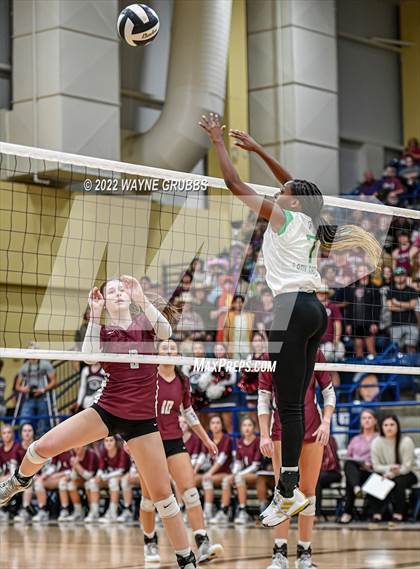 Thumbnail 2 in Tatum vs. White Oak (UIL 3A Region Quarterfinal Playoff) photogallery.