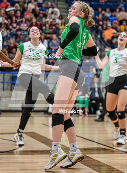 Thumbnail 1 in Tatum vs. White Oak (UIL 3A Region Quarterfinal Playoff) photogallery.