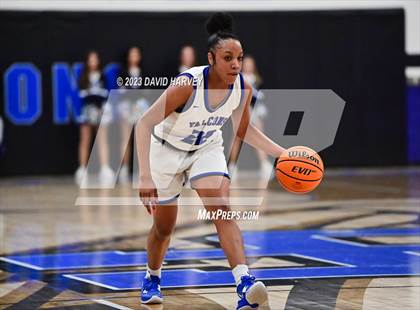 Thumbnail 1 in Highlands Ranch vs. Eaglecrest (CHSAA 6A Second Round) photogallery.